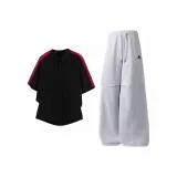 Чёрный топ + серые штаны