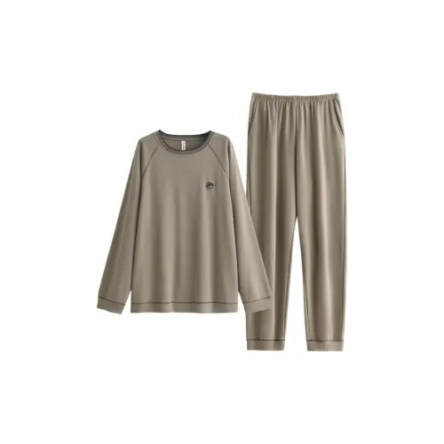 Пижамный комплект для мужчин от Floating Light Islands