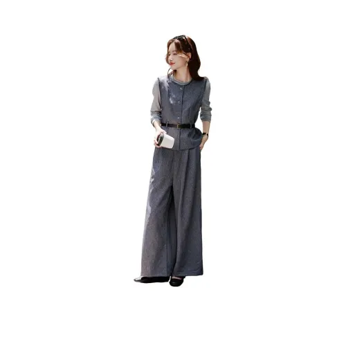 Still Quiet Повседневный костюм женский