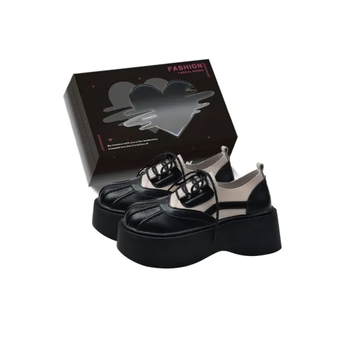 Worm's Home Mary Jane Shoes Женские