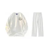 Комплект одежды (Белая футболка с длинным рукавом + Бело-серые повседневные штаны)