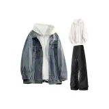 Джинсовая синяя куртка + белый свитшот + черные повседневные штаны