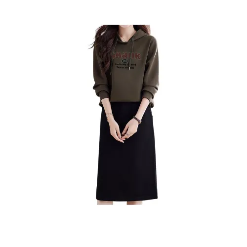 Left Bank Женские Комплекты с Юбкой