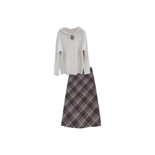 Женские комплекты с юбкой