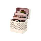 629 Letter Ecru  
629 Буква Экрю