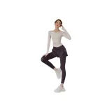 Белый топ + фиолетовые штаны
