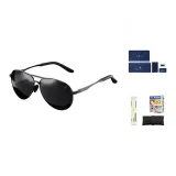 Серебряная оправа с черно-серыми линзами