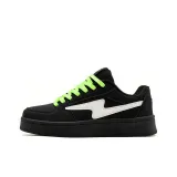 Чёрный Белый (Зелёные шнурки)