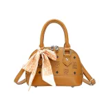 Коричневый