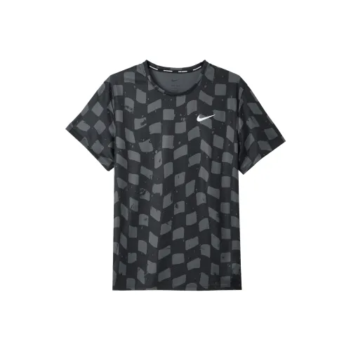 Nike Мужские черные футболки