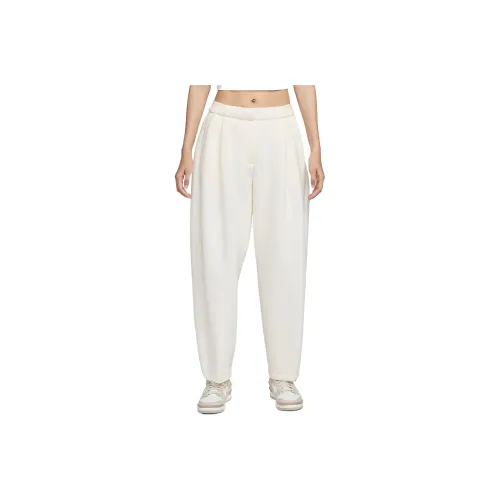 nike Sportswear Повседневные брюки Женские