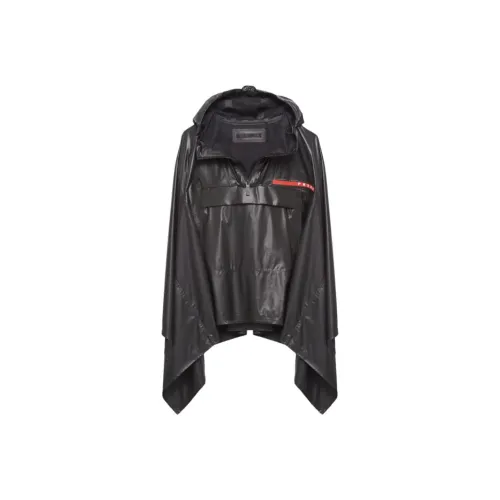 PRADA Черные Женские Плащи