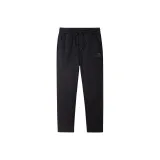 Призрачно черный