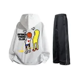 Свитшот из фотинии серого цвета + черные повседневные штаны