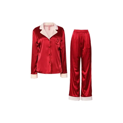 DPLAY SWEET Happy Red Пижамный комплект для женщин