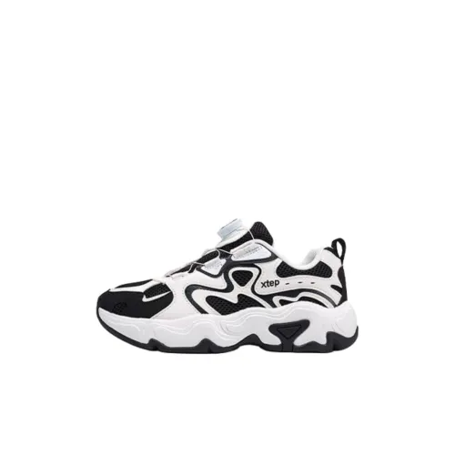 XTEP Slip-resistant Low Top Kids Lifestyle Shoes White Black XTEP Противоскользящие Низкие Кеды для Детей Lifestyle Shoes Белый Черный