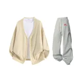 Абрикосовый топ + серые штаны цвета фотинии