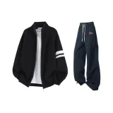 Чёрный топ + тёмно-синие штаны