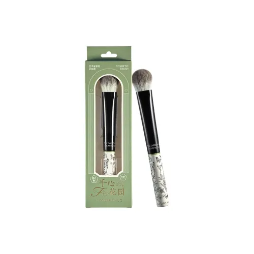 AMORTALS Сад Кисть для румян Blush Brush Мягкий