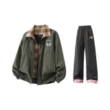 Армейский зеленый топ + черные штаны