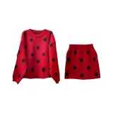 Красный топ + Короткая юбка