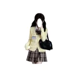 Маленькая коричневая юбка в клетку + желтый кардиган + бело-желтая бабочка