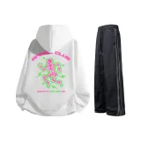 Белый свитшот + черные повседневные штаны