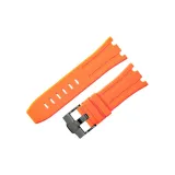 Апельсин с черной шпилькой