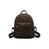 Темно-коричневый