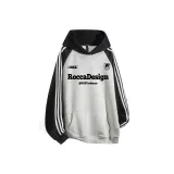 Белый, серый с черными рукавами.