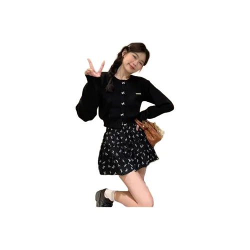 BONAS Женские Комплекты с Юбкой