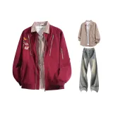 Бургунди пальто + кофейная рубашка в клетку + желтые грязные штаны