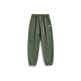 Оливковый зеленый