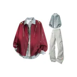 Бордовая куртка + синяя рубашка в клетку + светло-серые штаны