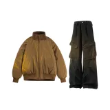 Коричневый топ + черные штаны