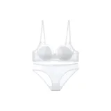 Белый комплект (бюстгальтер + трусы)