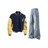 Темно-синий топ + светло-синие джинсы