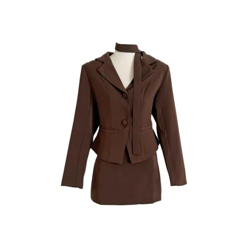 Local Gal Женские Комплекты с Юбкой