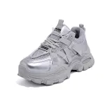 Серебристо-серый