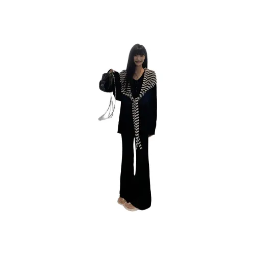 Gentle Welcome Повседневный костюм женский