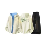 Жёлтый топ + чёрные штаны