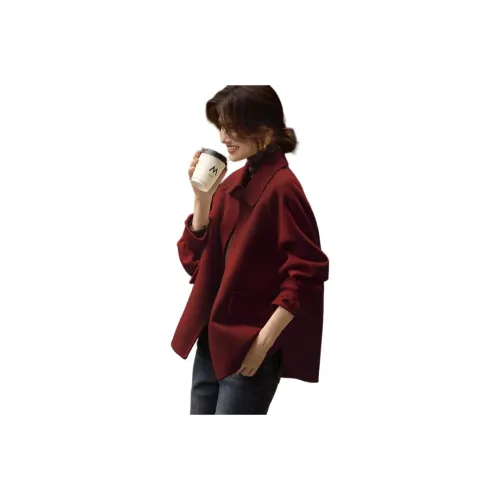 XWI Бордово-красное женское пальто