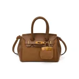 Коричневый