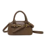 Коричневый