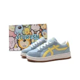 Светло-голубой