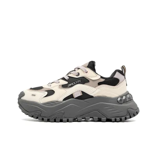 QIAODAN Slip-resistant Abrasion-resistant Low Top Casual Shoes Women's Black Raw Denim White QIAODAN Противоскользящие Износостойкие Низкие Топы Повседневная Обувь Женская Черный Сырой Деним Белый