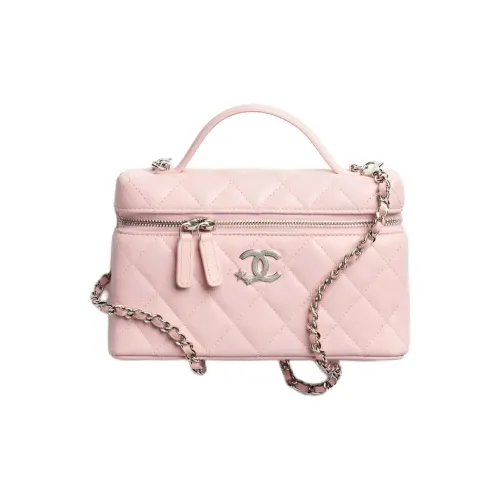 CHANEL Блестящий с рельефным тиснением телячья кожа ручная сумка для макияжа женская светло-розовая