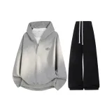 Светло-серый топ + черные штаны