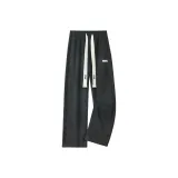 Потертый черный