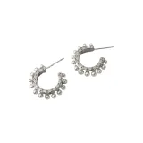 Серьги-гвоздики серебряного цвета